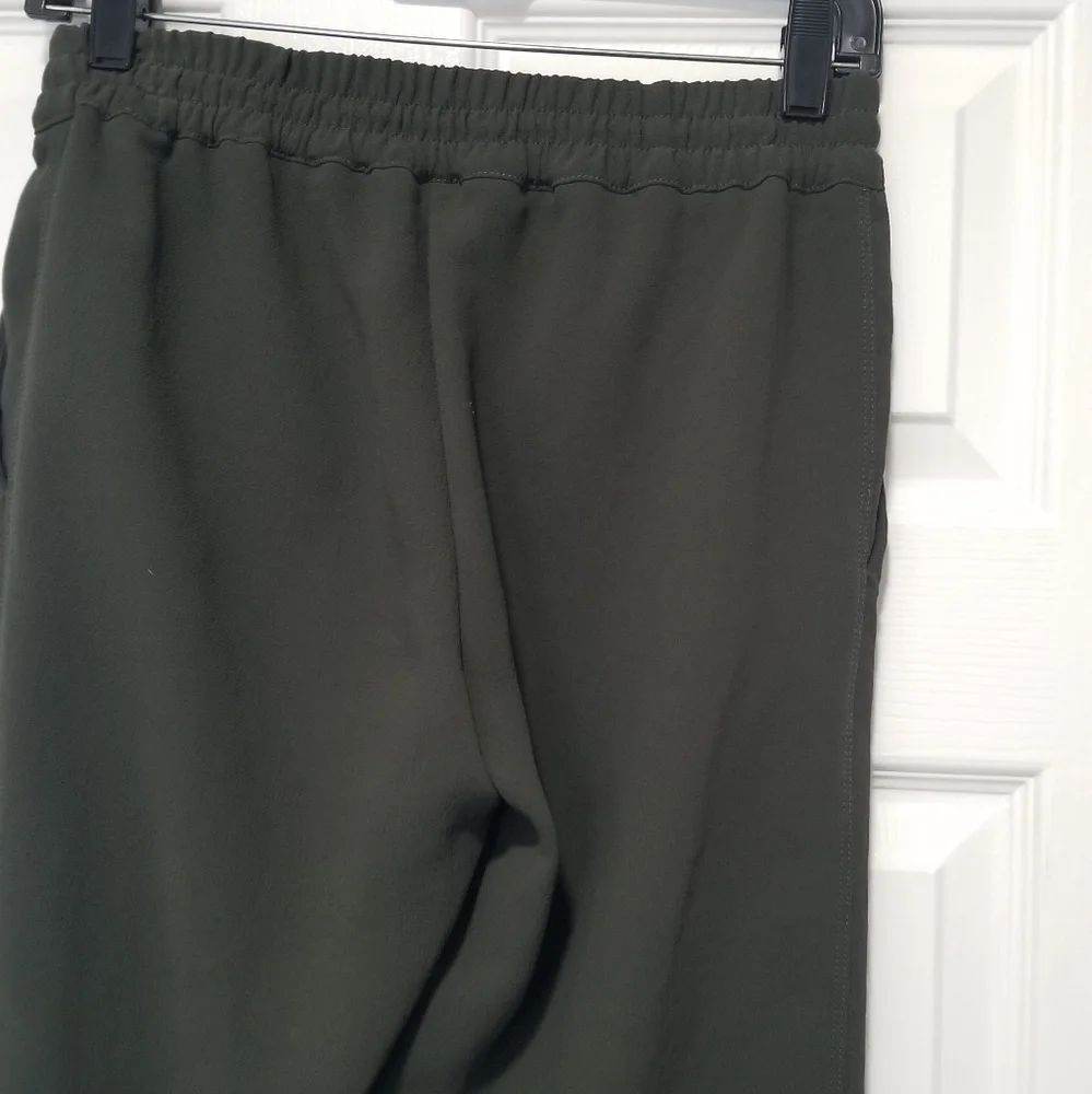 Aritzia Wilfred Green Jogger Buffon Pants - Picture 8 of 11